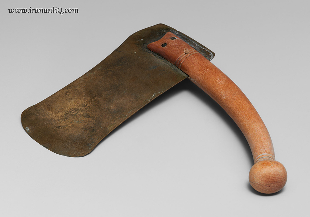 ابزاری برای اصلاح ، از جنس برنز یا مس ، مربوط به اوایل دودمان هجدهم مصر ، 1492-1473 قبل از میلاد ، محل نگهداری : موزه متروپولیتن