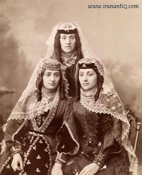 پوشاک زنان ارمنی ، عکس مربوط به سال 1890 میلادی