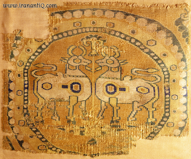 پارچه زری بافی قرن 8 و 9 میلادی متاثر از هنر ساسانی sassanid brocade 8-9th century