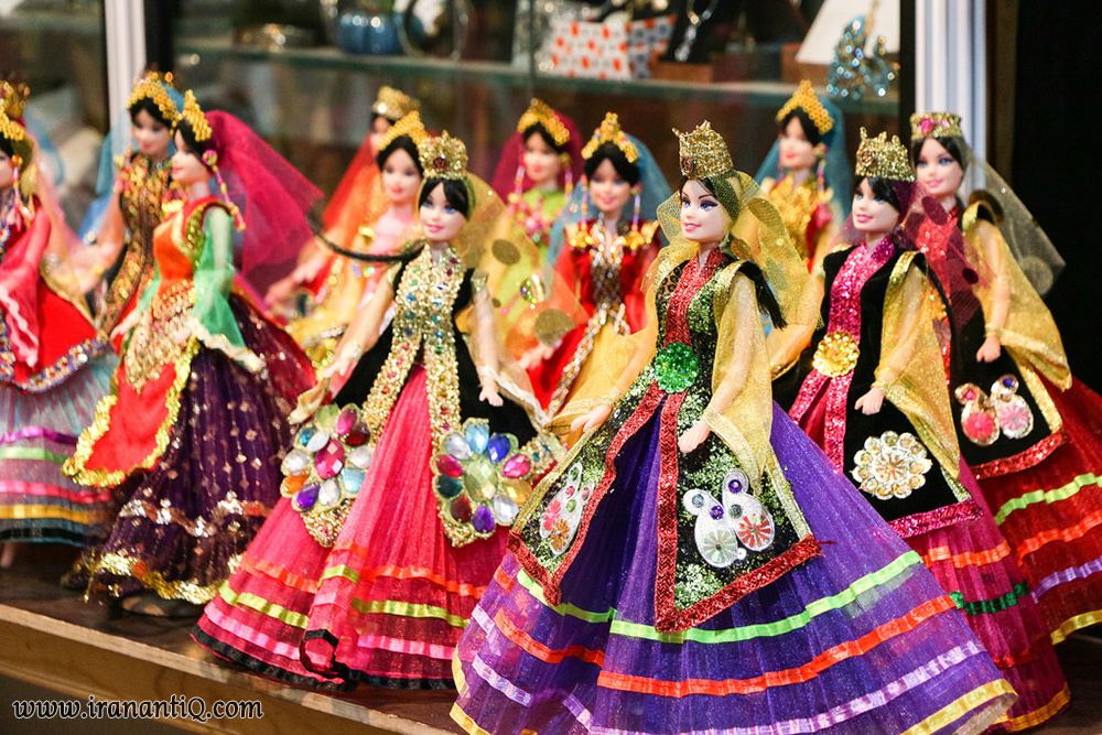 Bazzar Shiraz Travel Persia ، عروسک محلی ؛ بازار شیراز