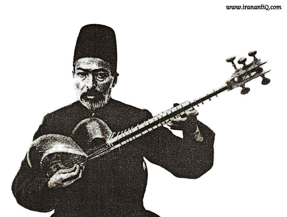 «آقا حسینقلی» از نوازندگان بنام تار ، همانطور که در تصویر مشاهده می کنید تار را بر روی سینه قرار داده است