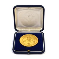 مدال برنز بانک عمران به مناسبت جام جهانی بولینگ 1355 (با جعبه) - AU - محمد رضا شاه