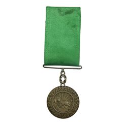مدال نقره بپاداش خدمت (با روبان فابریک) - AU - رضا شاه