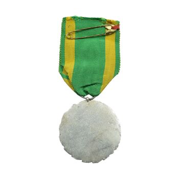 نشان نقره یادگار جشن دوم ازدواج محمدرضا شاه اردیبهشت 1318 - EF - رضا شاه