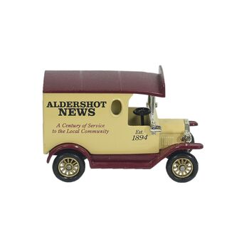 ماشین اسباب بازی آنتیک طرح تبلیغاتی aldershot news - کد 055964