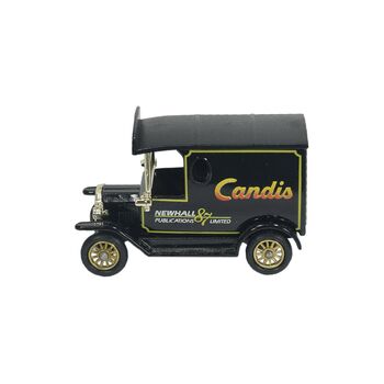 ماشین اسباب بازی آنتیک طرح تبلیغاتی candis magazine - کد 055973