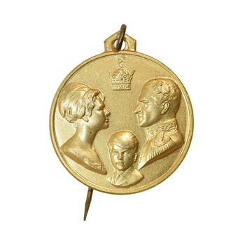 مدال آویزی تاجگذاری (سه رخ) - با سوزن فابریک - MS64 - محمد رضا شاه