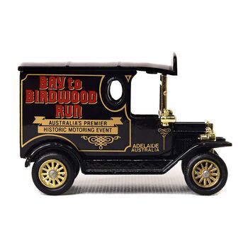 ماشین اسباب بازی آنتیک طرح تبلیغاتی bay to birdwood run - کد 023646