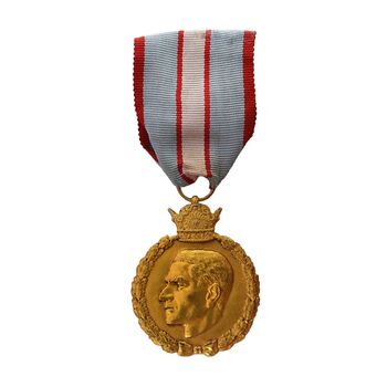 مدال یادبود 28 مرداد 1332 (با روبان و جعبه فابریک) - AU - محمدرضا شاه