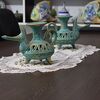 کوزه سه پایه مشبک سفالی پتینه در چیدمان