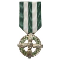 نشان آویز نقره بزرگداشت رازی (پارس نشان) - EF - محمد رضا شاه