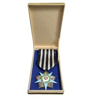 نشان افتخار درجه 3 (با جعبه فابریک) - AU - محمدرضا شاه