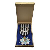 نشان افتخار درجه 2 (با جعبه فابریک) - UNC - محمدرضا شاه