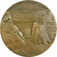 مدال برنز یادبود آغاز بهره برداری از سد رضا شاه کبیر 2535 - EF - محمد رضا شاه