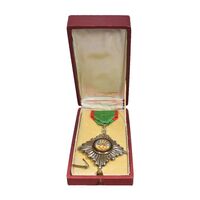 نشان همایونی درجه پنج (با جعبه و روبان فابریک) - UNC - رضا شاه