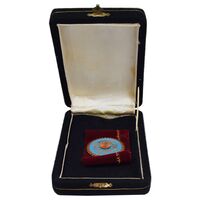 نشان درجه سه پیشرفت و آبادانی - با جعبه - AU - محمد رضا شاه