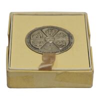 مدال نقره انقلاب سفید 1346 - با جعبه فابریک - UNC - محمد رضا شاه