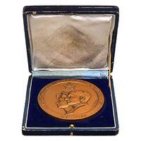 مدال یادبود تاجگذاری 1346 (با جعبه فابریک) - چوگان - AU55 - محمد رضا شاه