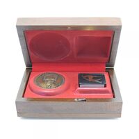 مدال یادبود صادق هدایت 1391 - با جعبه فابریک - جمهوری اسلامی