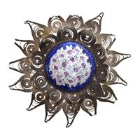 سنجاق سینه ملیله کاری طرح گل با مینا - کد 027491