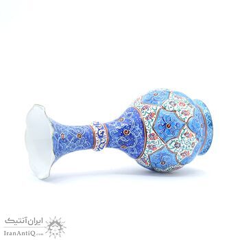 گلدان میناکاری طرح اسلیمی و ختایی - 15 سانتی گلدان میناکاری طرح اسلیمی و ختایی - 15 سانتی