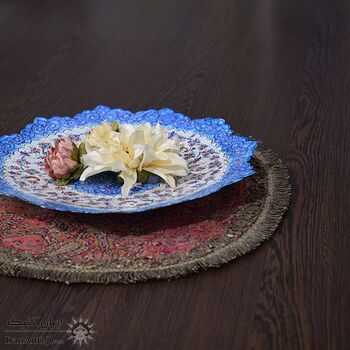 بشقاب میناکاری طرح گل و مرغ - 25 سانتی در چیدمان بشقاب میناکاری طرح گل و مرغ - 25 سانتی در چیدمان