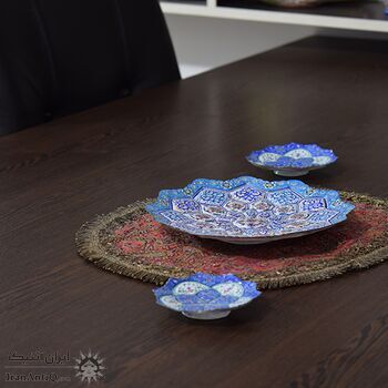 بشقاب میناکاری طرح اسلیمی و ختایی - 20 سانتی در چیدمان