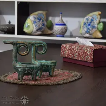 جاشمعی سفالی پتینه مدل بز شاخ پیچان در چیدمان