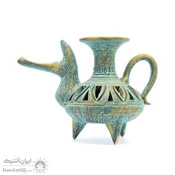 کوزه سه پایه مشبک سفالی پتینه