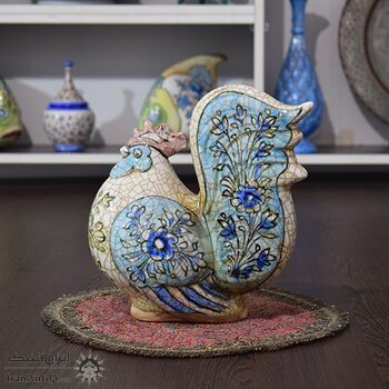 مجسمه خروس سفال لعابی در چیدمان