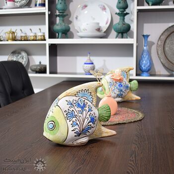 مجسمه ماهی سفالی لعابی در چیدمان