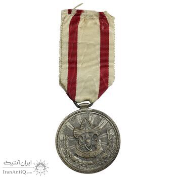 مدال پیش آهنگی (آماده باش) درجه 2 - با روبان و کاور فابریک - AU - محمد رضا شاه