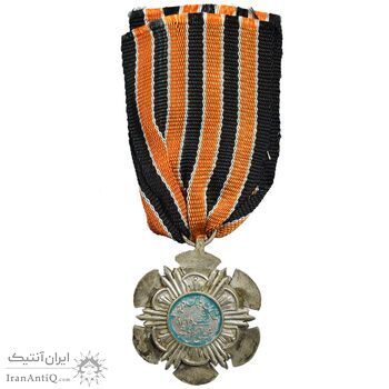 نشان پاس درجه 2 (با روبان فابریک) - AU - محمد رضا شاه نشان پاس درجه 2 (با روبان فابریک) - AU - محمد رضا شاه