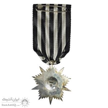 نشان افتخار درجه 3 (با جعبه فابریک) - AU - محمدرضا شاه