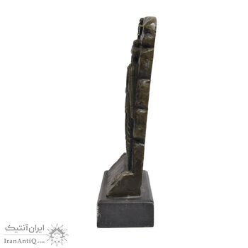 لوح یادبود نمادی از تخت جمشید - محمد رضا شاه