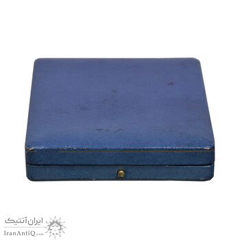 نشان فدراسیون بوکس ایران (با جعبه فابریک) - UNC - محمد رضا شاه