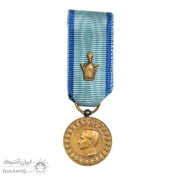 مدال یادبود آویزی بیست و پنجمین سده (شب) - با جعبه فابریک - UNC - محمد رضا شاه