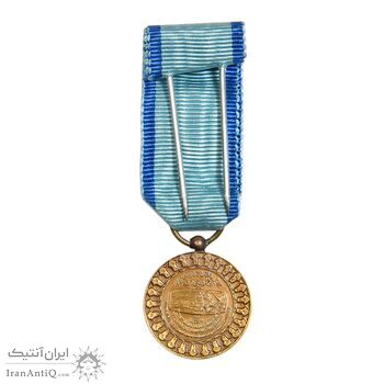 مدال یادبود آویزی بیست و پنجمین سده (شب) - با جعبه فابریک - UNC - محمد رضا شاه