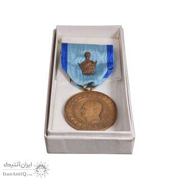 مدال یادبود آویزی بیست و پنجمین سده (روز) - با جعبه فابریک - AU - محمد رضا شاه