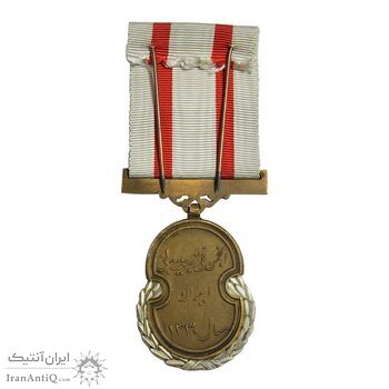 نشان انجمن ملی تربیت بدنی ایران 1330 (با جعبه فابریک) - UNC - محمد رضا شاه