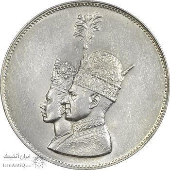 مدال یادبود نقره جشن تاجگذاری 1346 - AU - محمد رضا شاه مدال یادبود نقره جشن تاجگذاری 1346 - AU - محمد رضا شاه