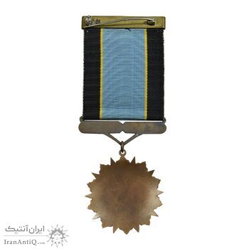 نشان درجه سه سپاس ورزشی (با روبان و جعبه فابریک) - AU - محمد رضا شاه