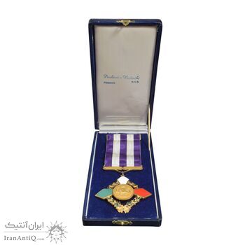 نشان خدمات ورزشی (با روبان و جعبه فابریک) - UNC - محمد رضا شاه