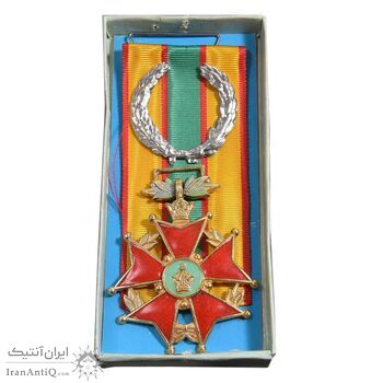 نشان خدمت شهربانی درجه دو (با جعبه فابریک) - AU - محمد رضا شاه