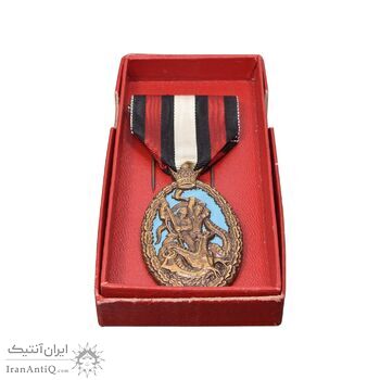 مدال آویز حزب رستاخیز (روز) با جعبه و روبان فابریک - UNC - محمد رضا شاه