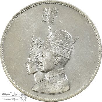مدال یادبود نقره جشن تاجگذاری 1346 - UNC - محمد رضا شاه