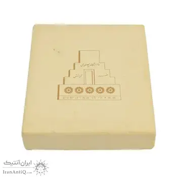 مدال برنز انقلاب سفید 1346 (با جعبه) - UNC - محمد رضا شاه