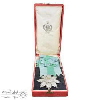نشان همایونی درجه یک  (با جعبه و روبان فابریک) - UNC - مظفرالدین شاه نشان همایونی درجه یک  (با جعبه و روبان فابریک) - UNC - مظفرالدین شاه