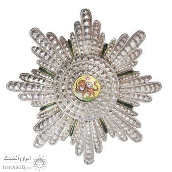 نشان همایونی درجه یک  (با جعبه و روبان فابریک) - UNC - مظفرالدین شاه نشان همایونی درجه یک  (با جعبه و روبان فابریک) - UNC - مظفرالدین شاه