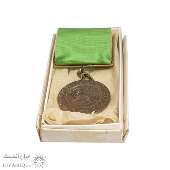 مدال برنز بپاداش خدمت (با روبان و جعبه فابریک) - UNC - رضا شاه